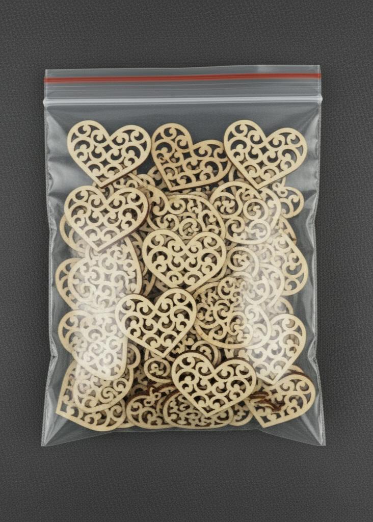 50pz - Ritagli di Legno forma Cuore Traforato